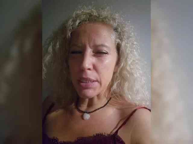 MoonKitten Sex Cam Show