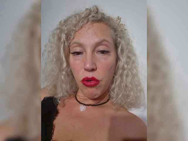 MoonKitten Sex Cam Show