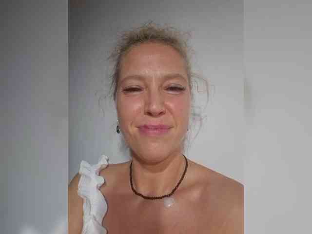 MoonKitten Sex Cam Show