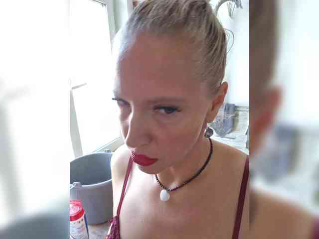 MoonKitten Sex Cam Show