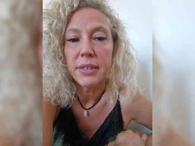 MoonKitten Sex Cam Show