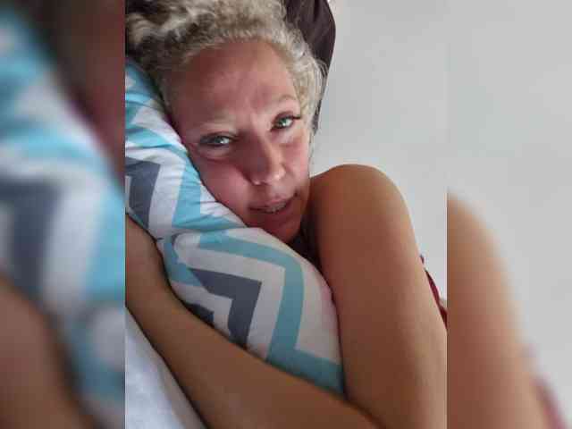 MoonKitten Sex Cam Show