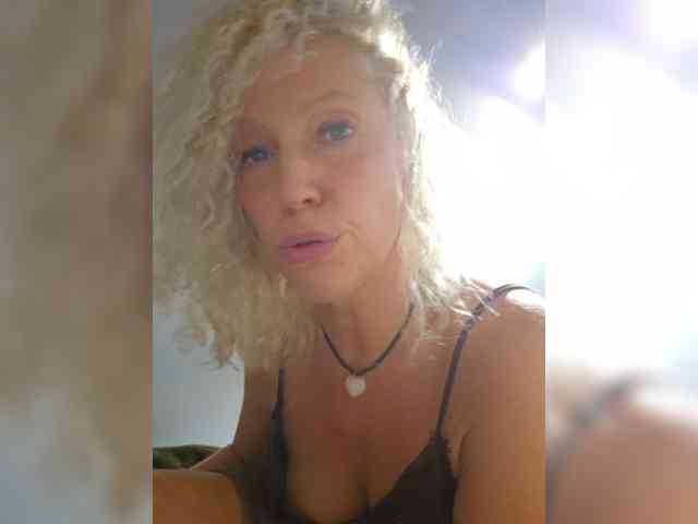 MoonKitten webcam