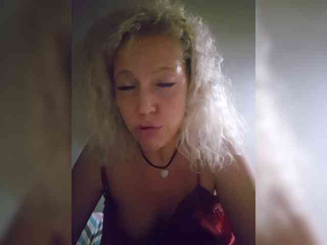 MoonKitten Sex Cam Show