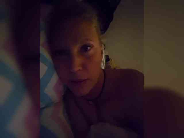MoonKitten Sex Cam Show