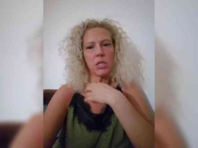 MoonKitten Sex Cam Show