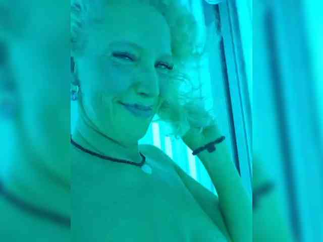 MoonKitten Sex Cam Show