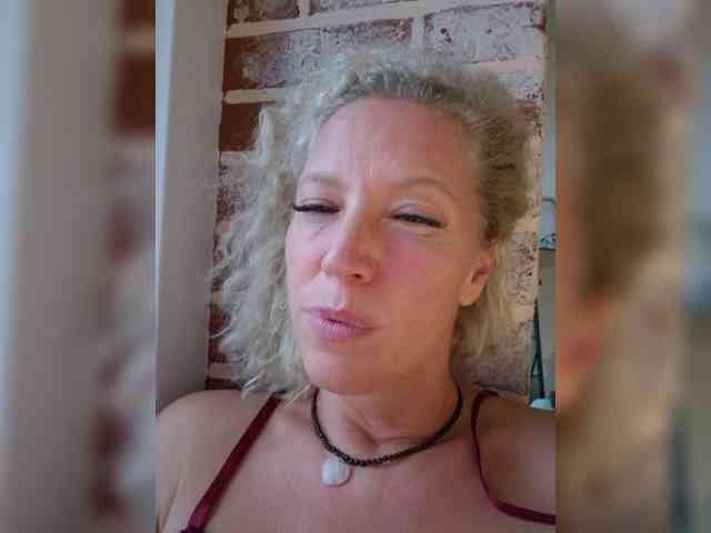 MoonKitten Sex Cam Show