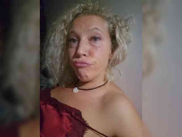 MoonKitten Sex Cam Show