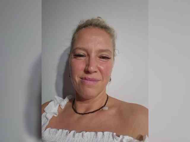 MoonKitten Sex Cam Show