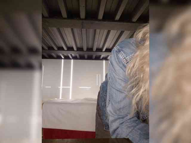 MoonKitten Sex Cam Show