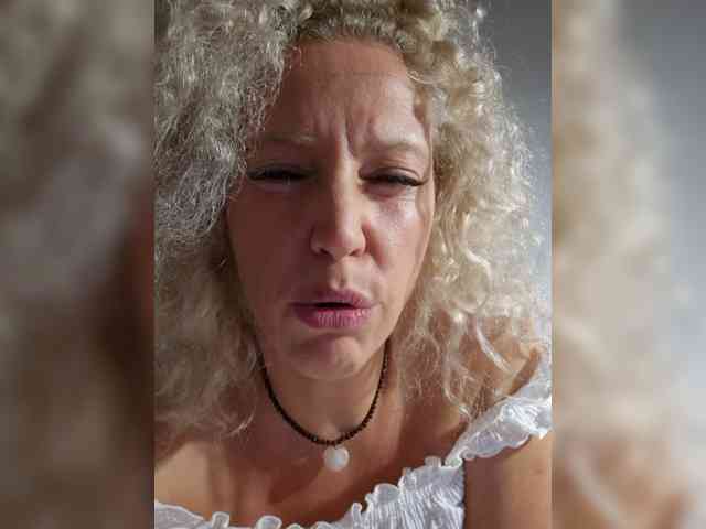 MoonKitten Sex Cam Show