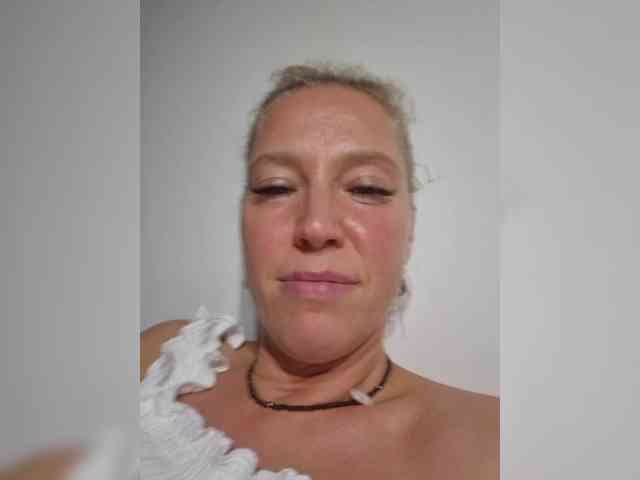 MoonKitten Sex Cam Show