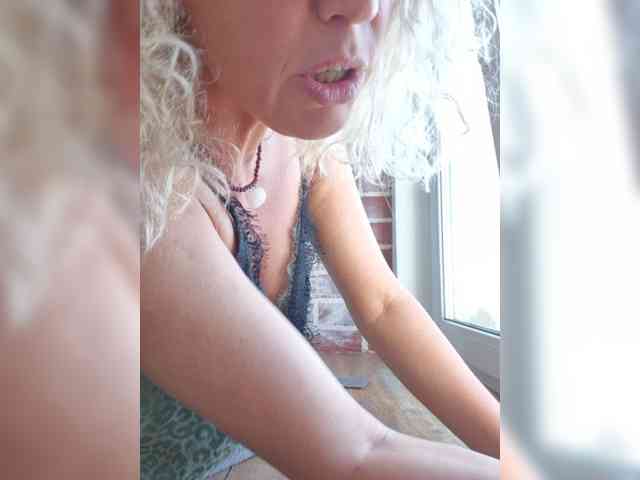 MoonKitten Sex Cam Show