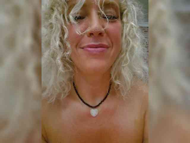 Markiza_angelov's cam show statistics and live stream