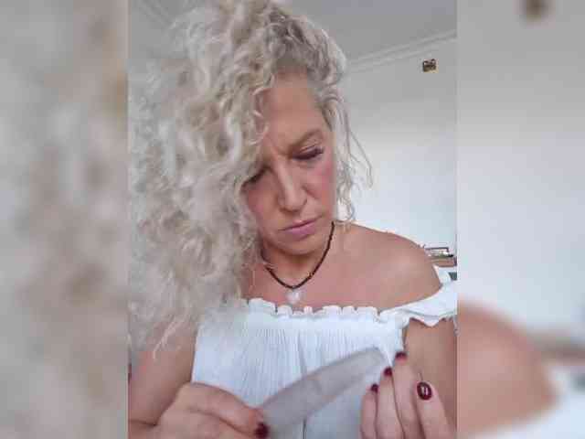 MoonKitten Live Webcam on BongaCams