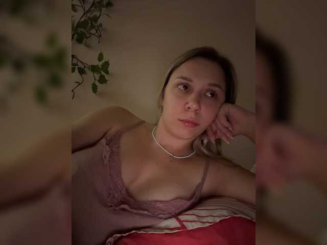 Fantazyorka00 live cam on BongaCams