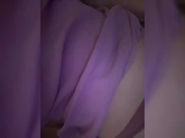 Fantazyorka00 live cam on BongaCams