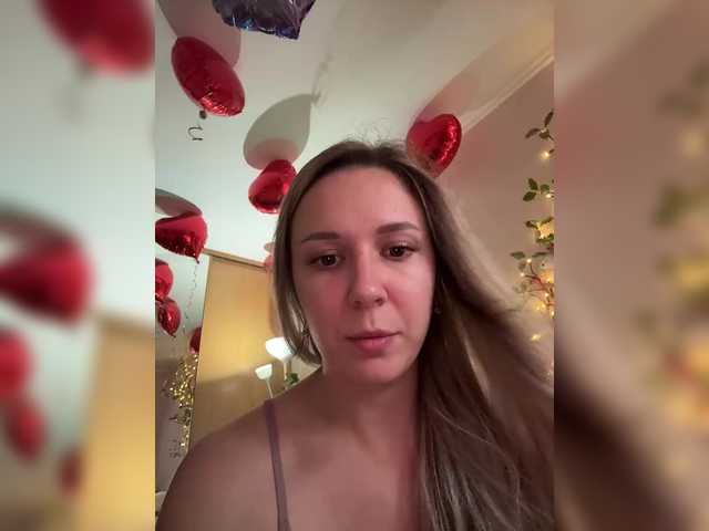Fantazyorka00 live cam on BongaCams