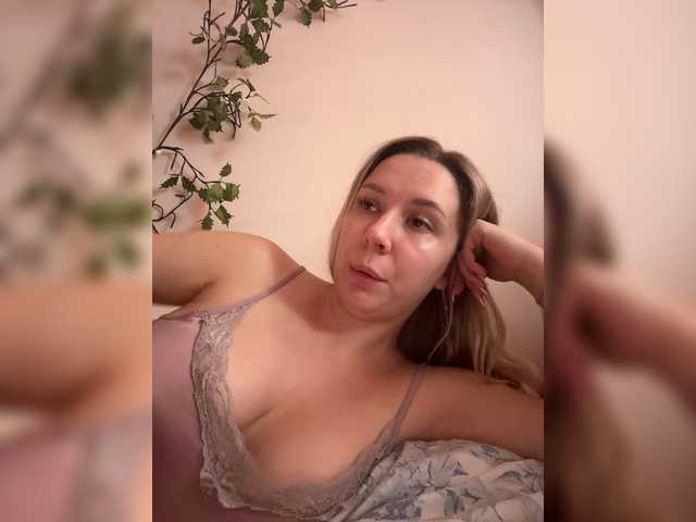 Fantazyorka00 live cam on BongaCams