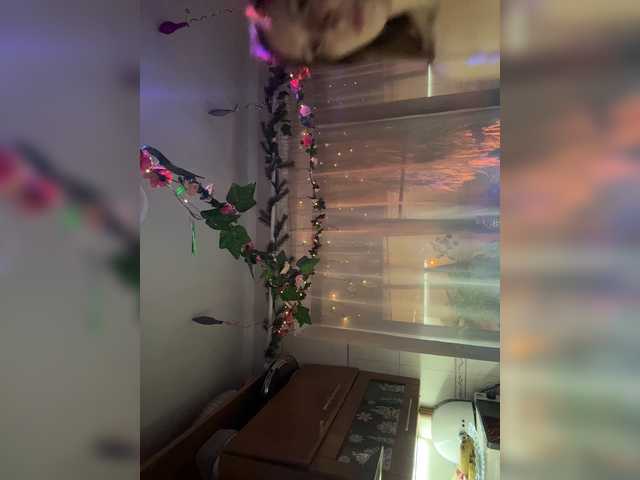 Fantazyorka00 live webcam show