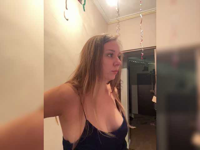 Fantazyorka00 live cam on BongaCams