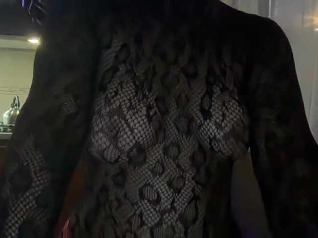 Fantazyorka00 live cam on BongaCams
