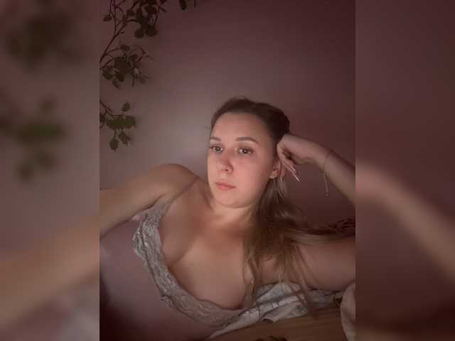 Fantazyorka00 live cam on BongaCams