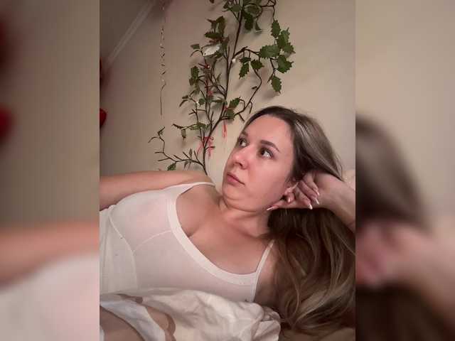 Fantazyorka00 live cam on BongaCams