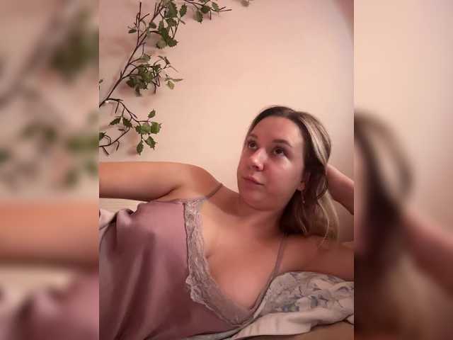Fantazyorka00 live cam on BongaCams