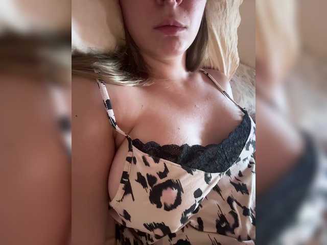 Fantazyorka00 live cam on BongaCams