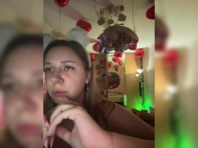 Fantazyorka00 live cam on BongaCams