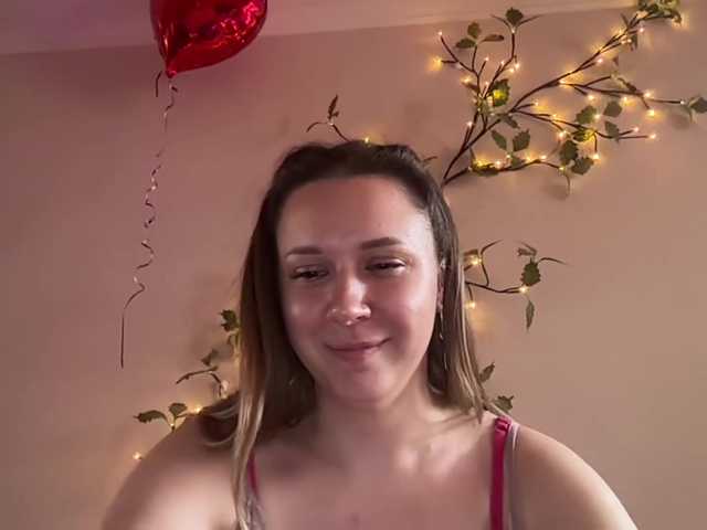 Fantazyorka00 live cam on BongaCams