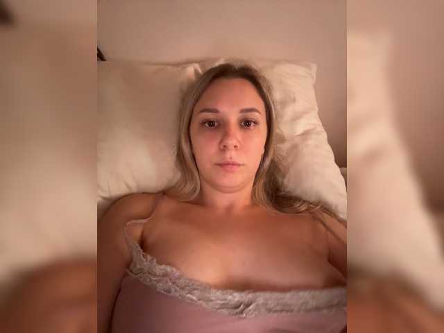 Fantazyorka00 live cam on BongaCams