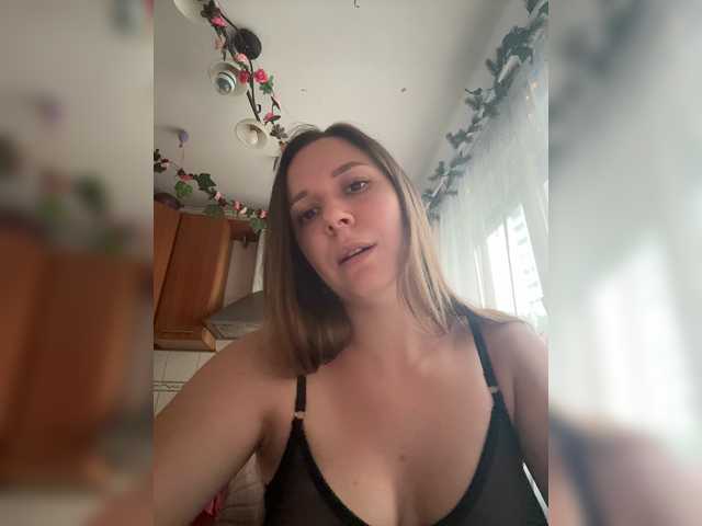 Fantazyorka00 live cam on BongaCams