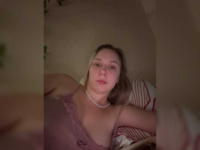 Fantazyorka00 live cam on BongaCams