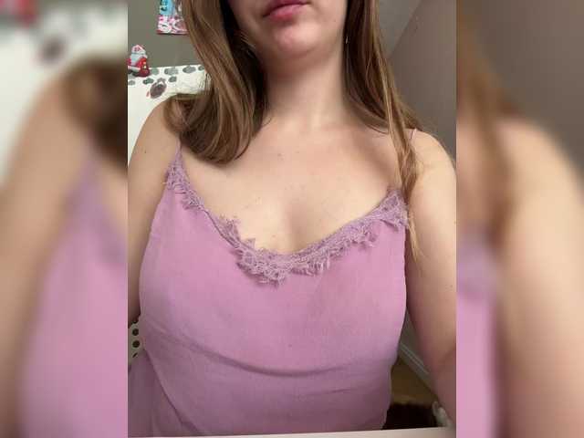 Fantazyorka00 live cam on BongaCams