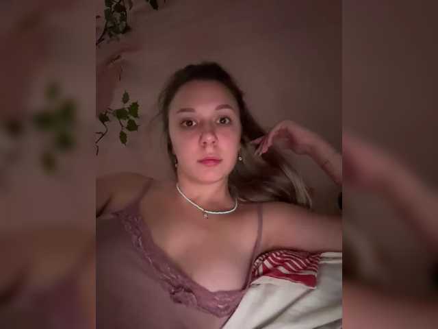 Fantazyorka00 live cam on BongaCams
