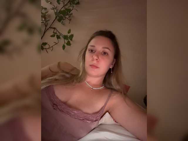 Fantazyorka00 live cam on BongaCams