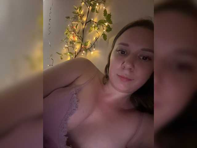 Fantazyorka00 live cam on BongaCams