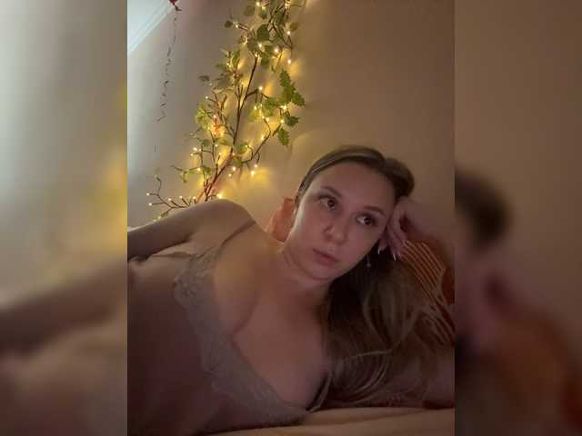 Fantazyorka00 live cam on BongaCams