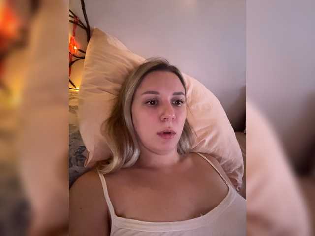 Fantazyorka00 live cam on BongaCams