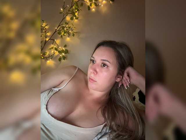 Fantazyorka00 live cam on BongaCams