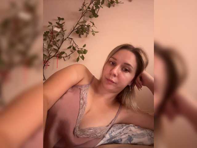 Fantazyorka00 live cam on BongaCams