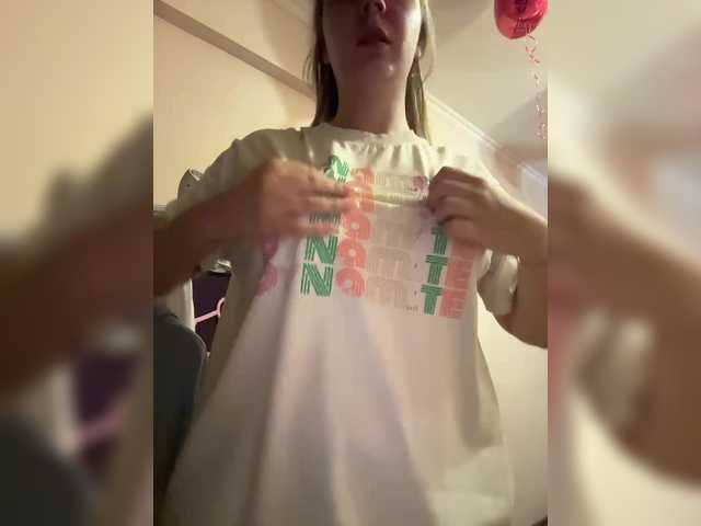 Fantazyorka00 live cam on BongaCams