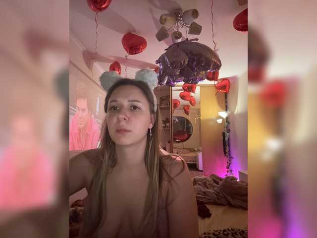 Fantazyorka00 live cam on BongaCams