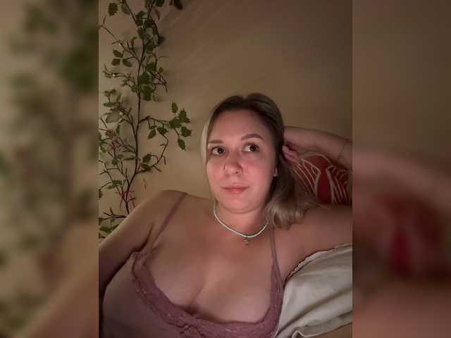 Fantazyorka00 live cam on BongaCams