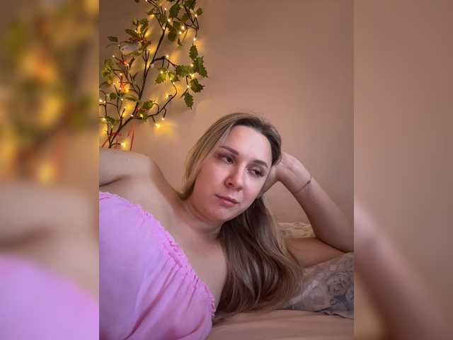Fantazyorka00 live cam on BongaCams