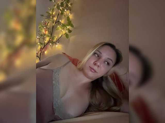 Fantazyorka00 live cam on BongaCams