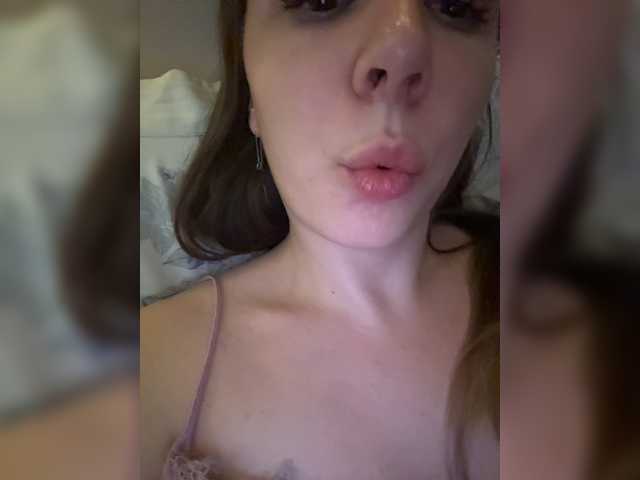 Fantazyorka00 live cam on BongaCams